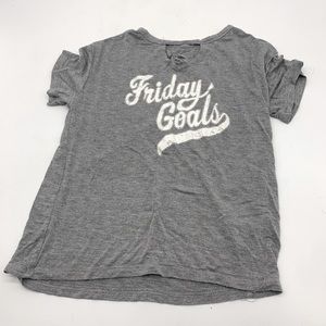 I’m selling a comfortable t - Shirt .